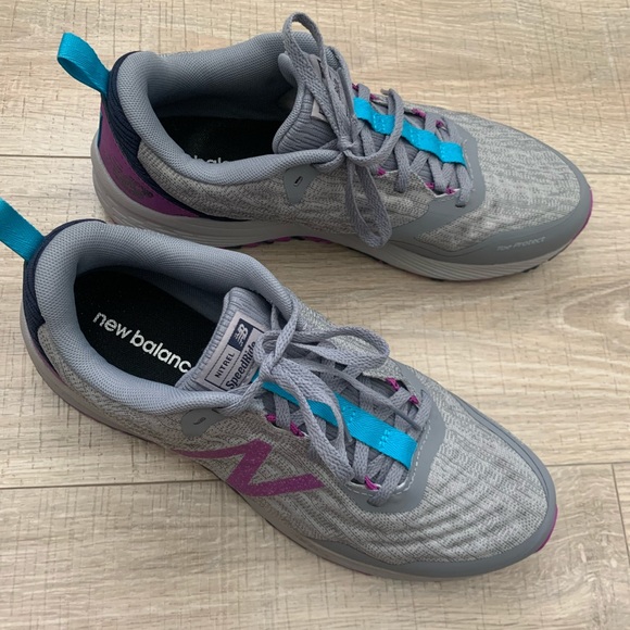 Women’s New balance size 9.5 gray/blue/purple - Picture 2 of 7